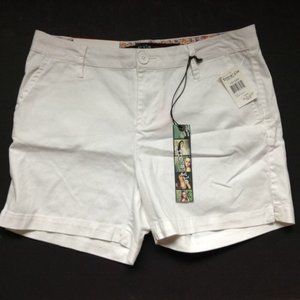 Freestyle Revolution White Shorts Junior Sz11 NEW
